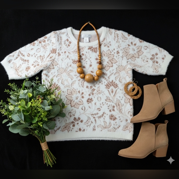 Sweater - Picture 16 of 16